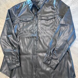 Elegant Black Leather Jacket by [Brand]